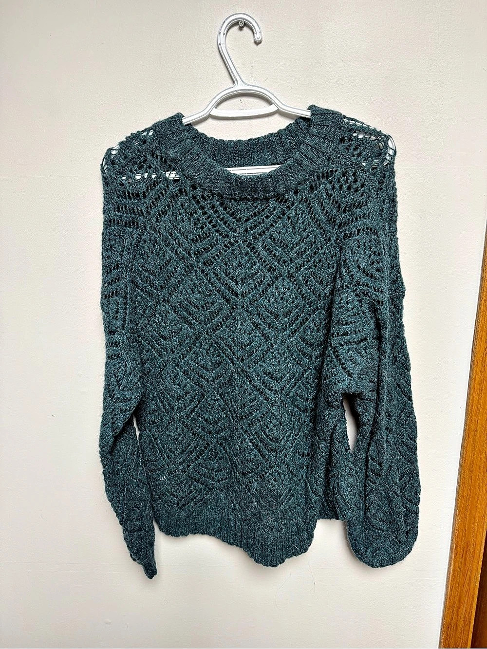 American Eagle Geometric Knit Sweater in Blue Size Medium